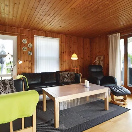 Three-bedroom Holiday In Haderslev *